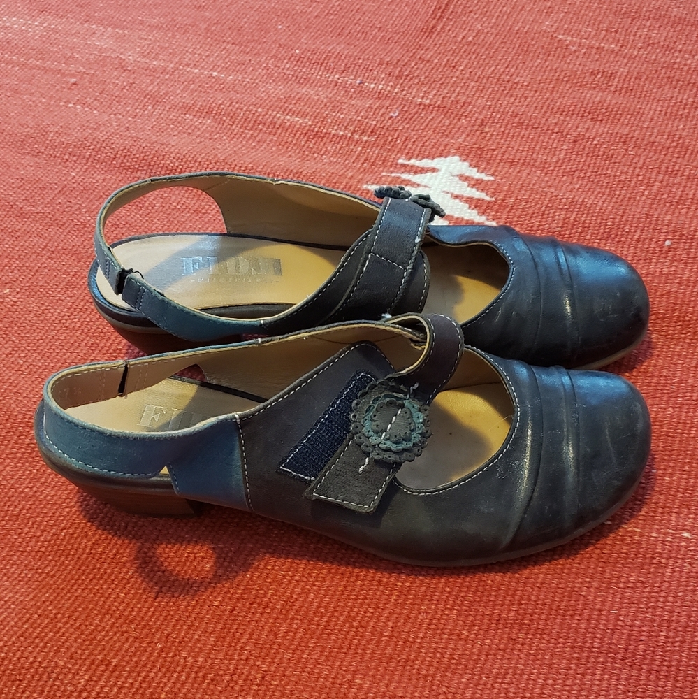 Fidji sling back shoes, size 37.5 (US 7.5)